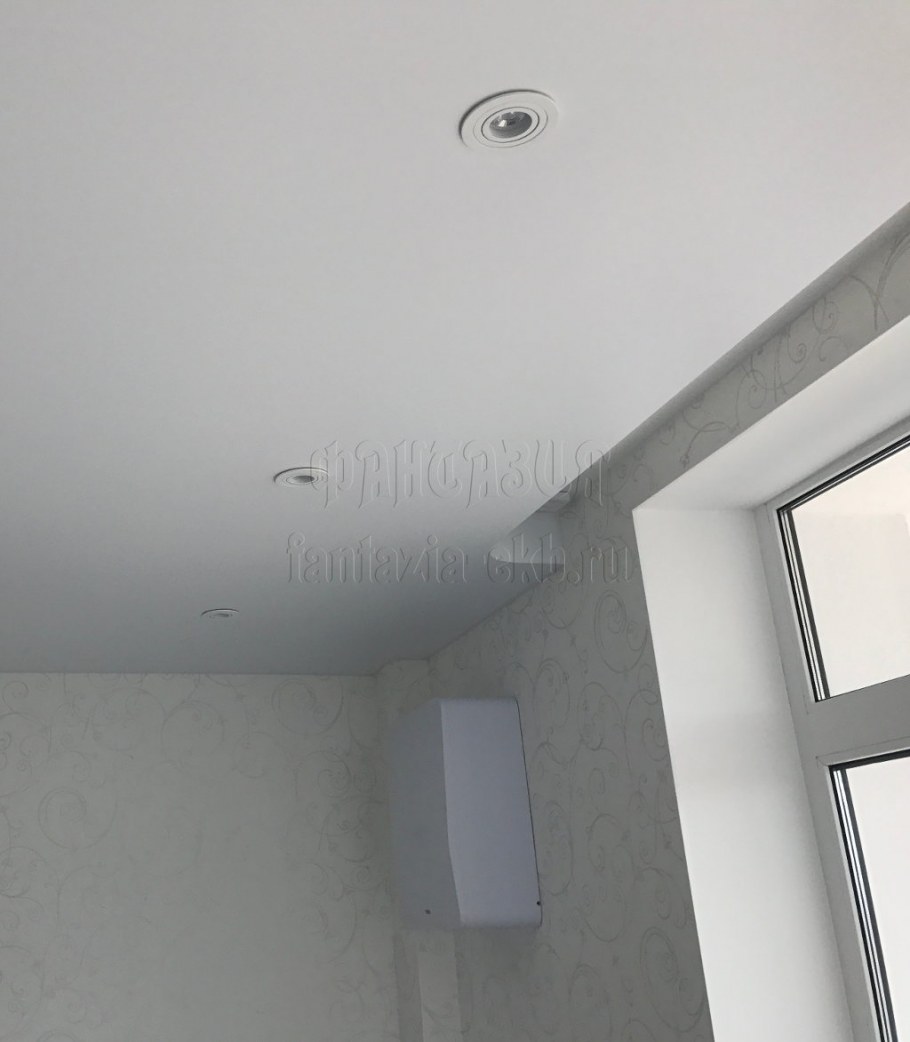 П-образный карниз в натяжном потолке