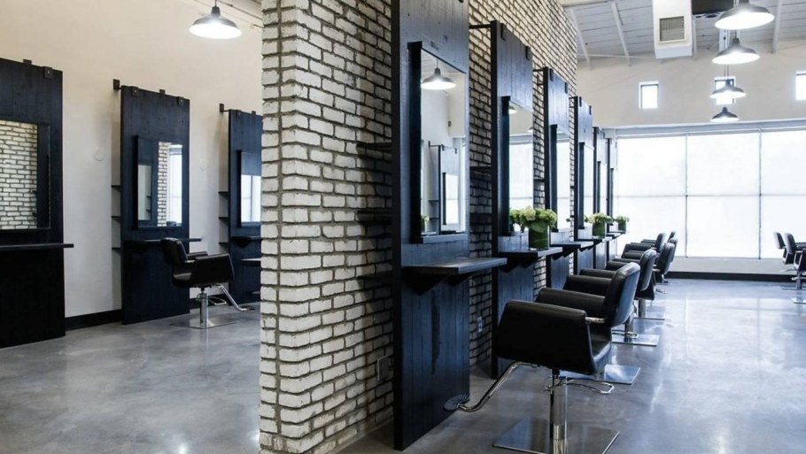 Салон красоты в серых тонах