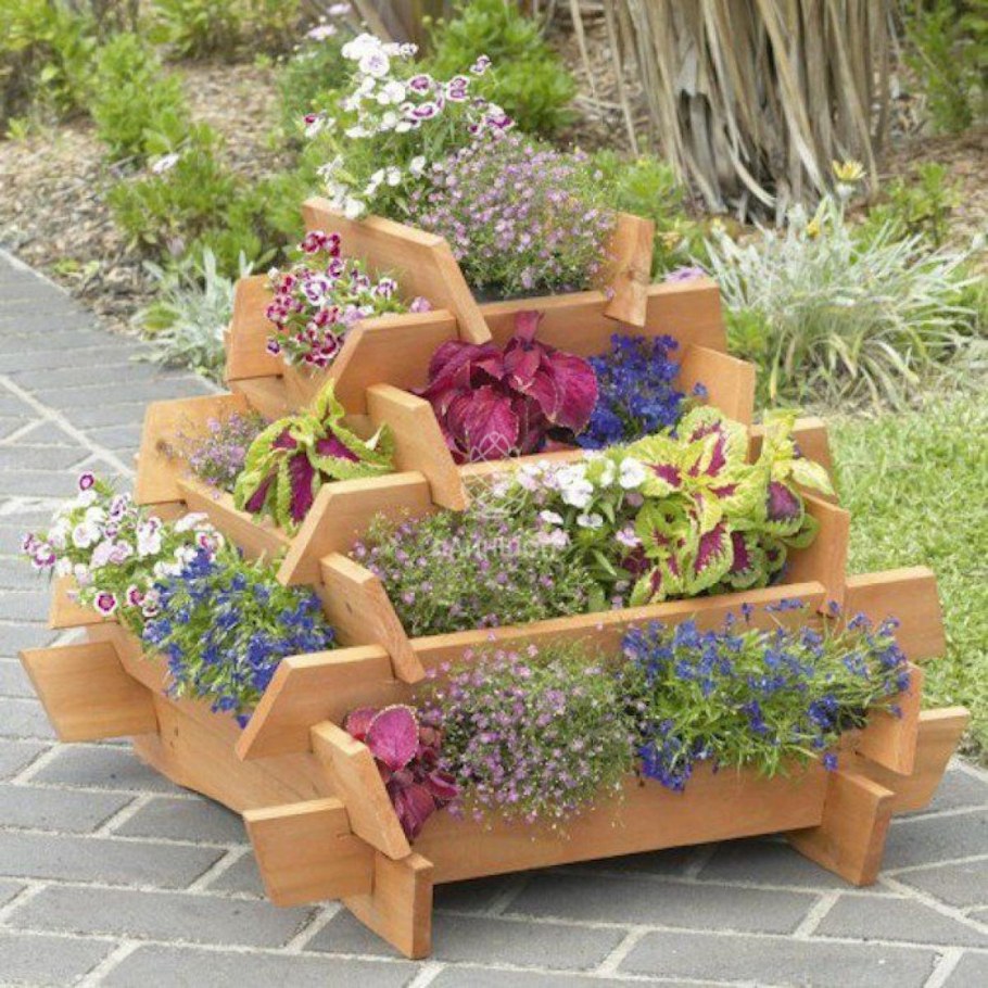 Деревянные вазоны для цветов