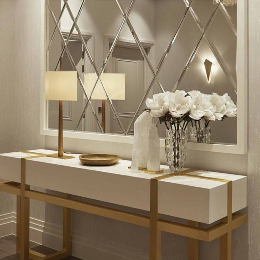 Зеркальное панно в интерьере