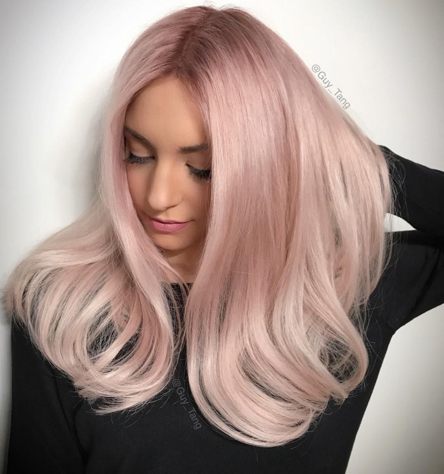 Пепельный блонд с розовым оттенком