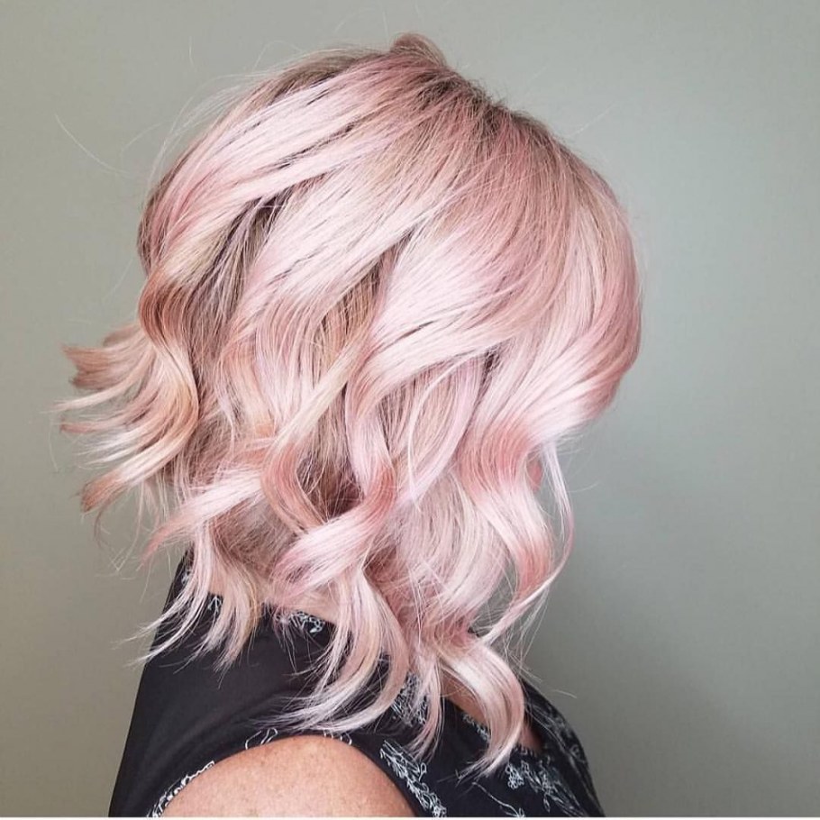 Шкаф в пастельных тонах