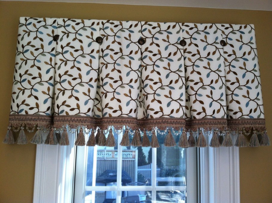 Римские шторы с кружевом