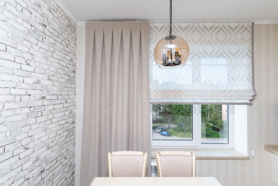 Тюлевая Римская штора с кантом