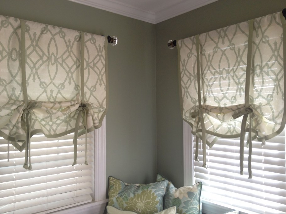 Римские шторы с подвязками