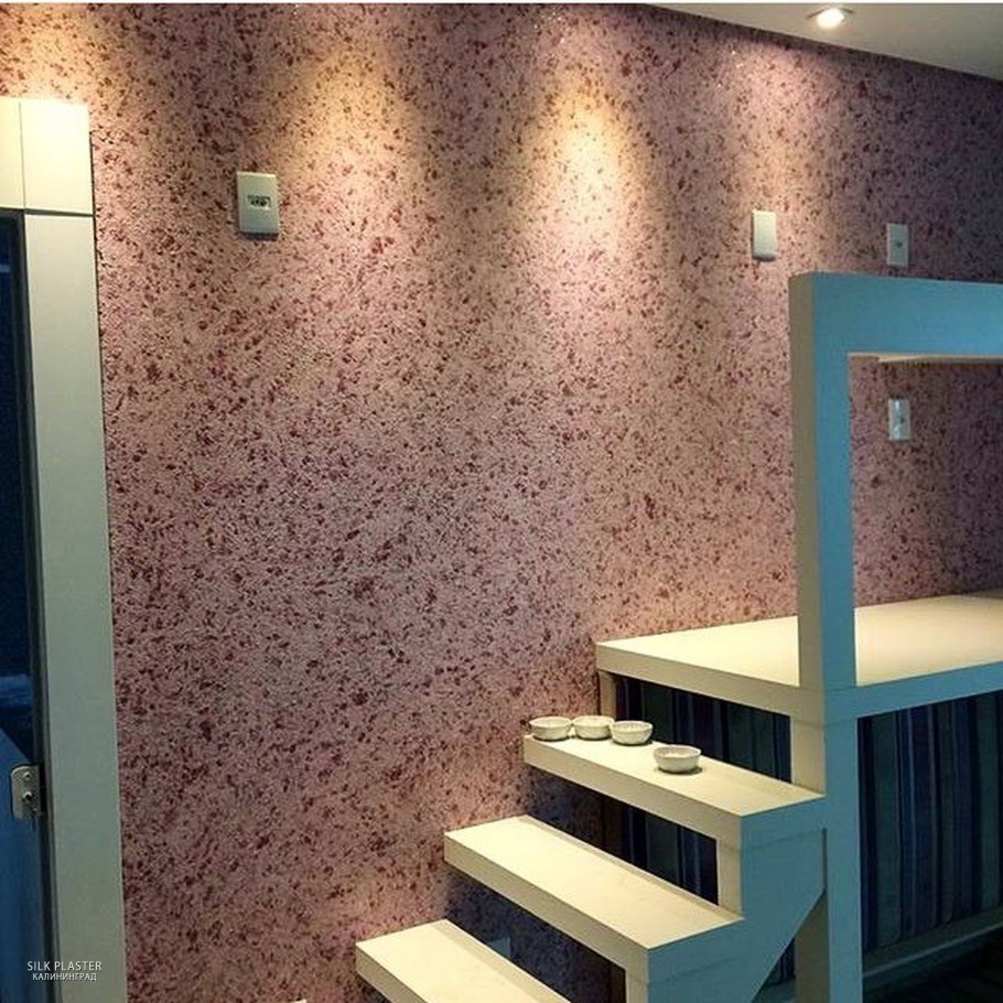 Шелковая штукатурка в коридоре