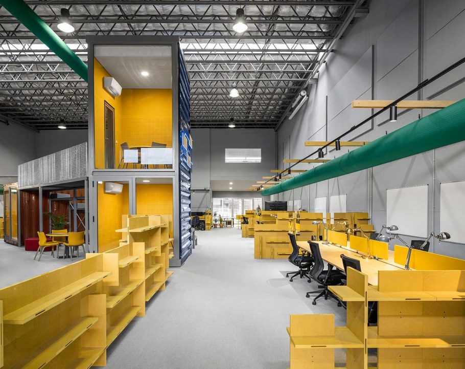 Яркие интерьеры производственных зданий
