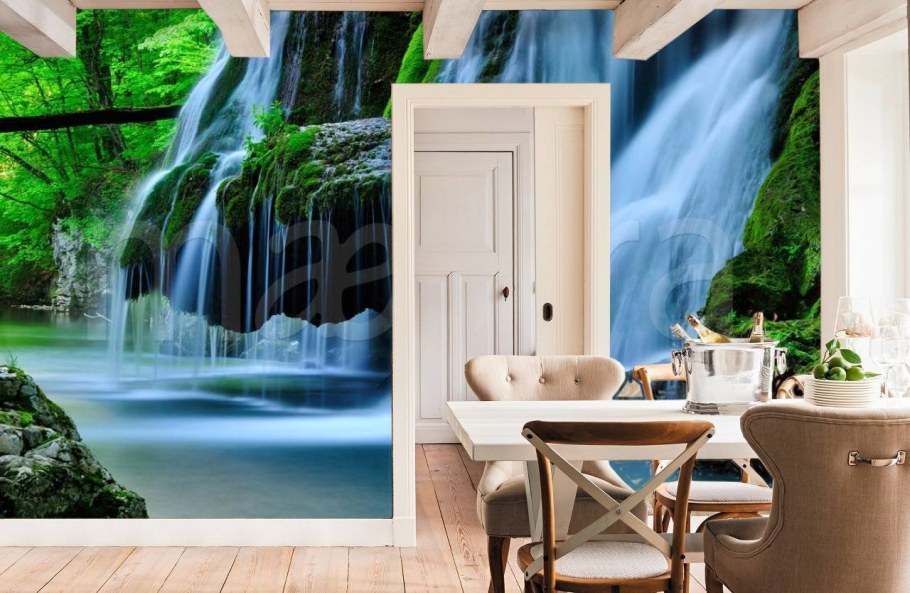 Фонтан стена