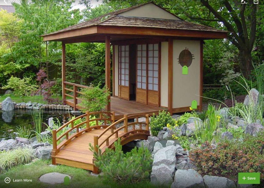 Беседка в Японии с прудиком