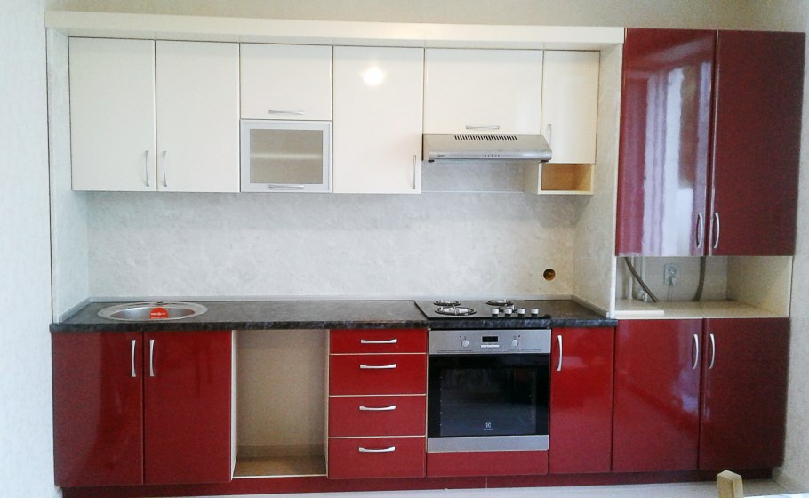 Кухонный гарнитур бордовый с бежевым