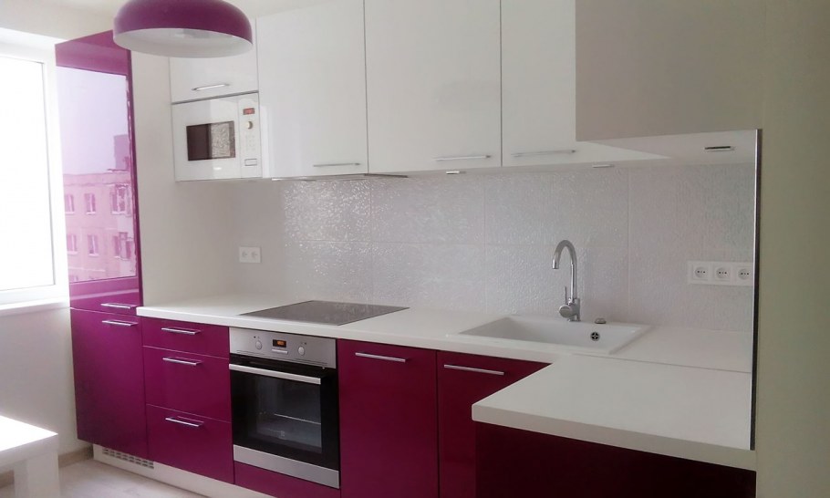 Красный кухонный гарнитур пластик