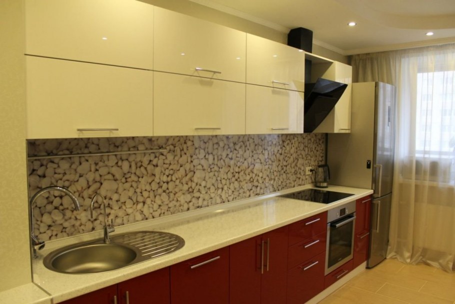 Кухонный гарнитур белый верх розовый низ