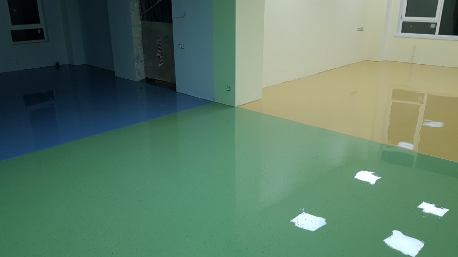 Высоконаполненный полимерный пол