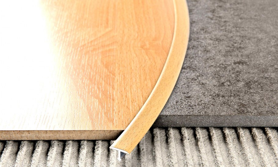 Гибкий стыковочный профиль