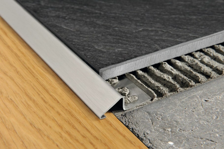 Маскировочная лента для натяжного потолка