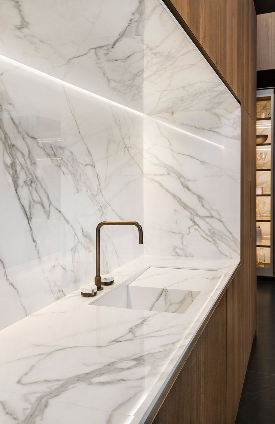 Neolith Calacatta
