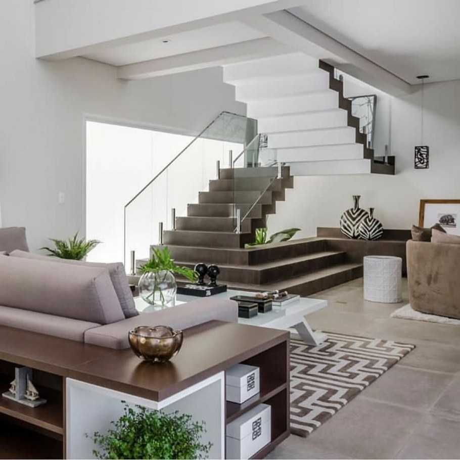 Двухмаршевые лестницы на второй этаж в частном доме