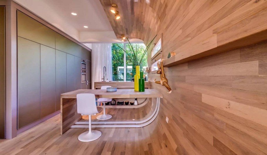 Ламинат на стену