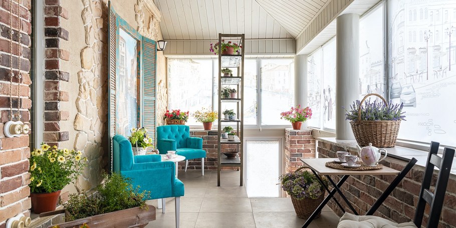 Веранда-прихожая в частном доме