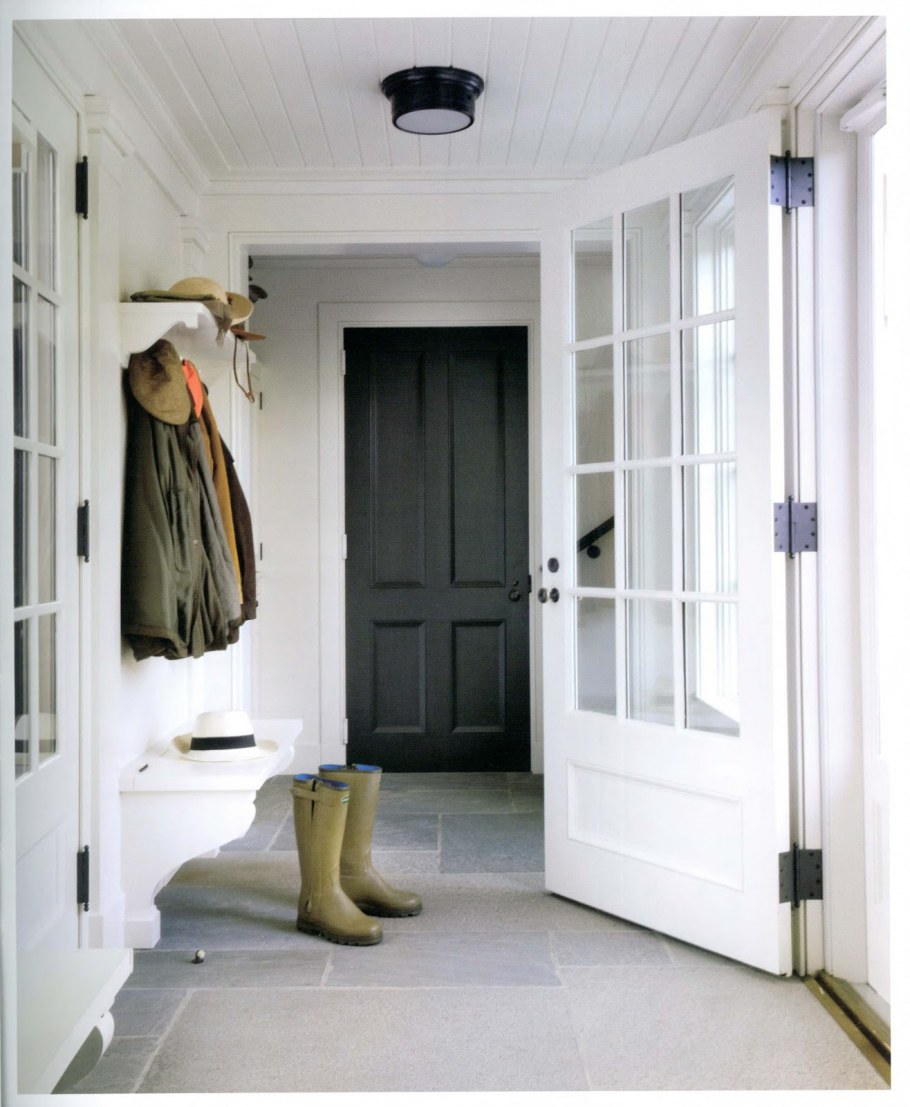 Интерьер фармхаус в прихожей