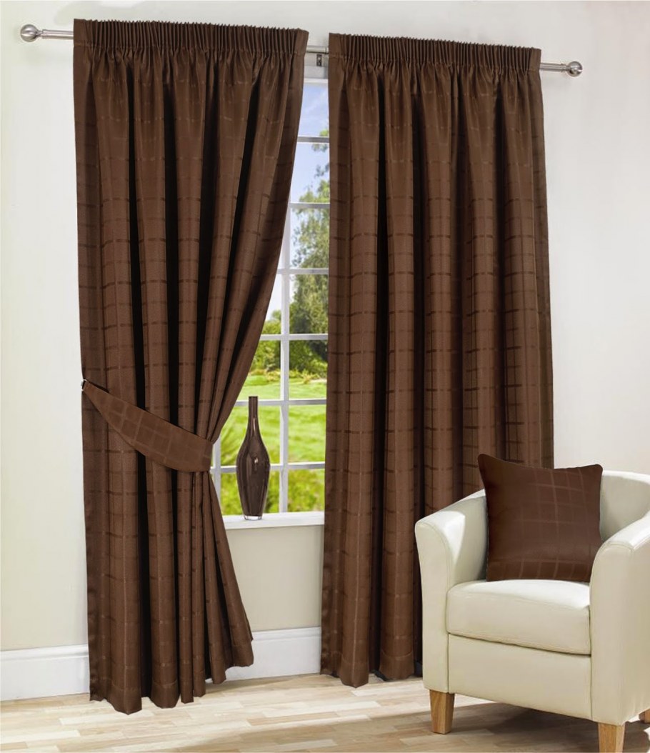 Шторы коричневые