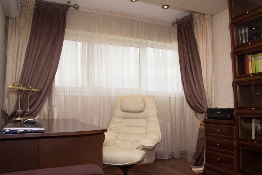 Шторы в коричневых тонах гостиная