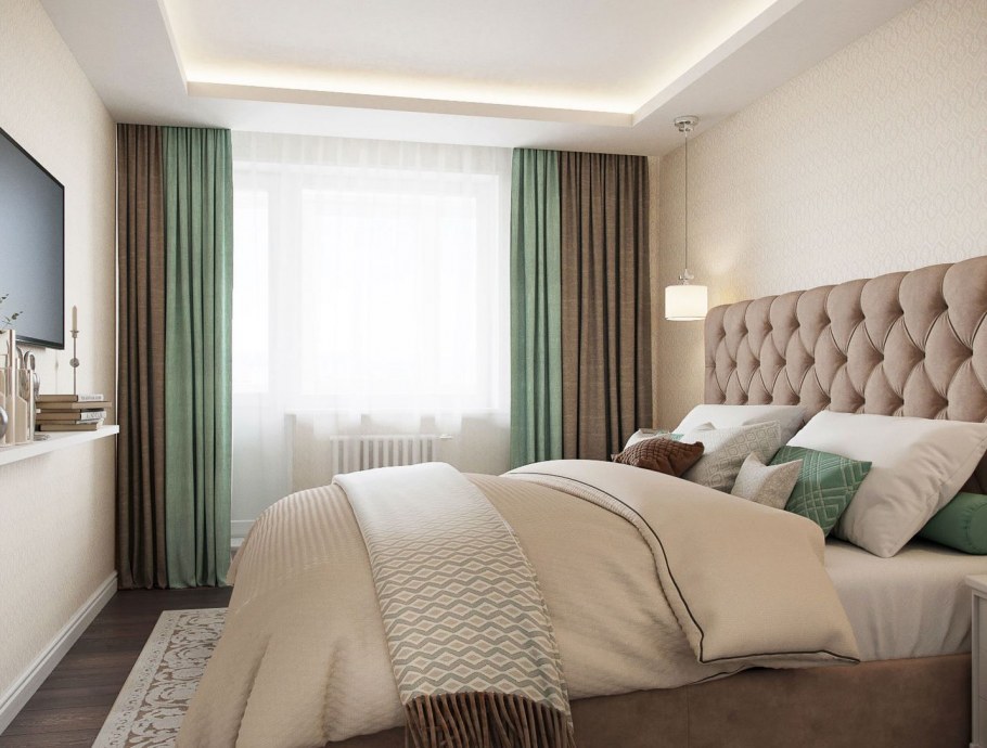 Мятные шторы в бежевой спальне
