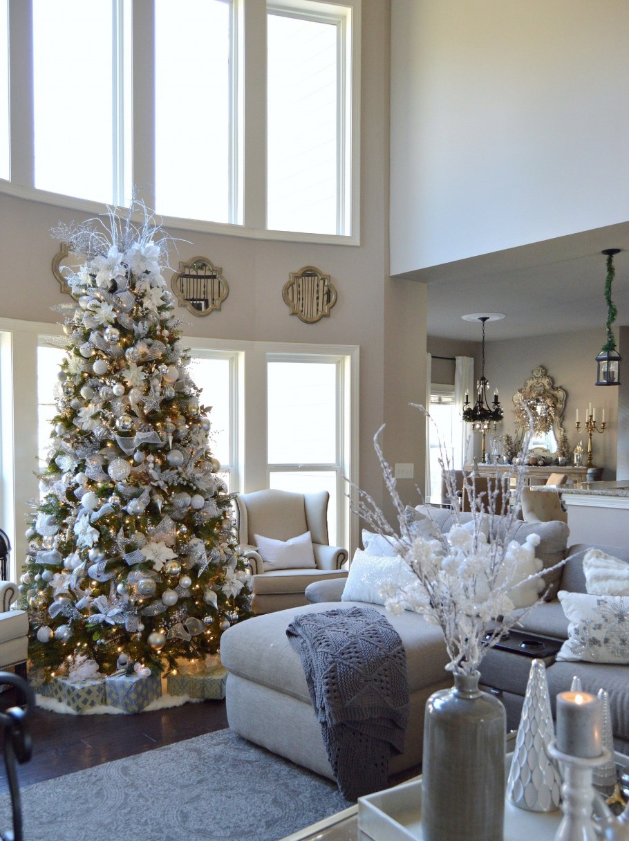 Новогодний декор интерьера