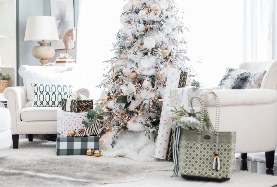 Стильные новогодние игрушки