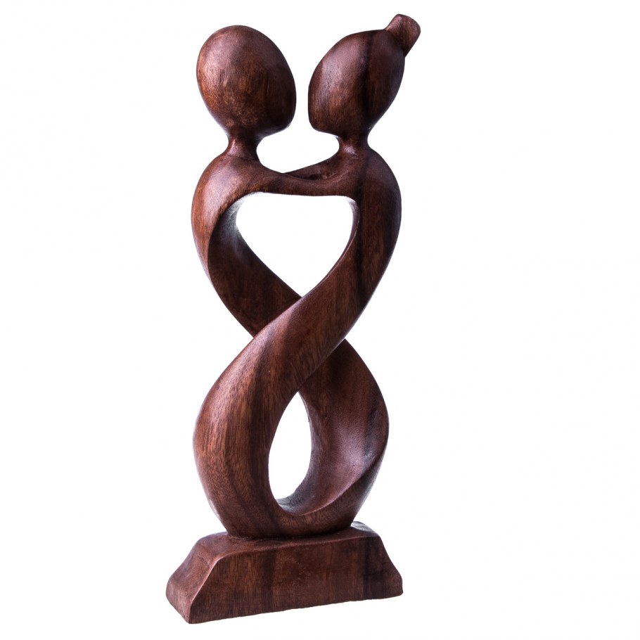 Деревянная статуэтка мужчина и женщина