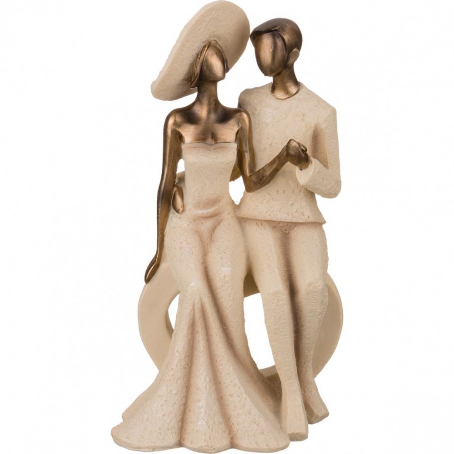 Статуэтки из красного дерева