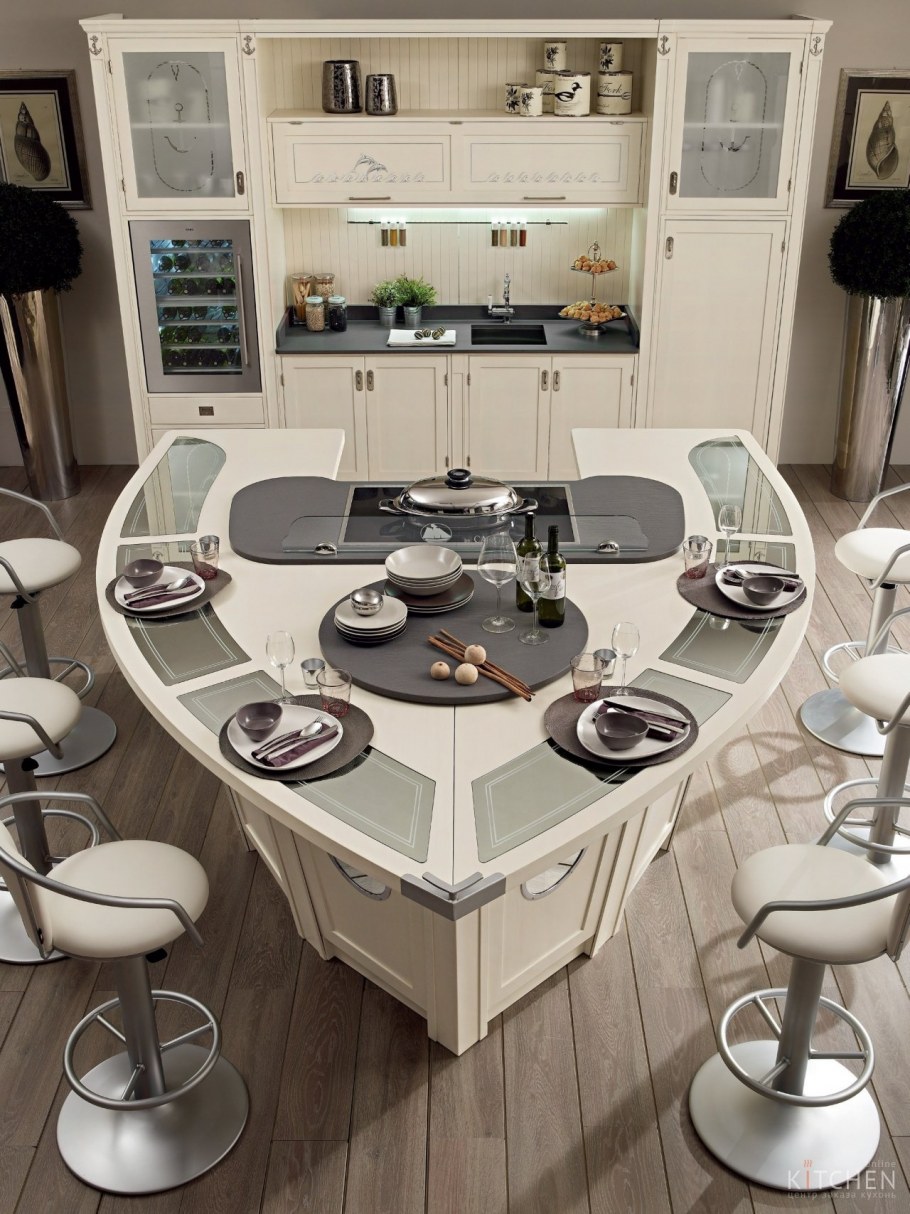 Необычный кухонный гарнитур