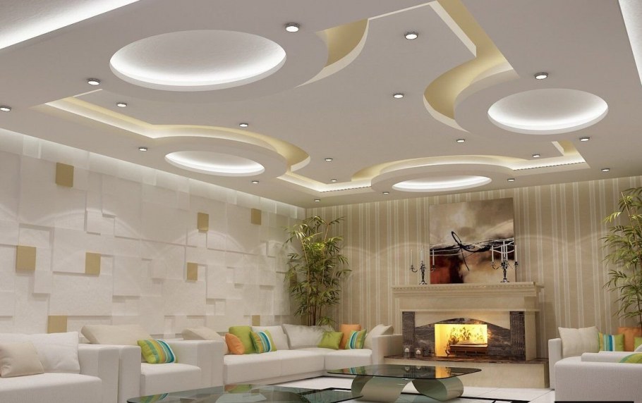 Интерьер квадратного зала