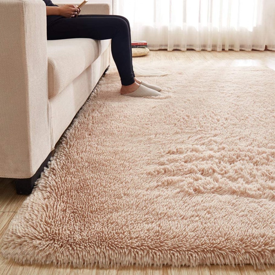 Бежевый ковер в интерьере