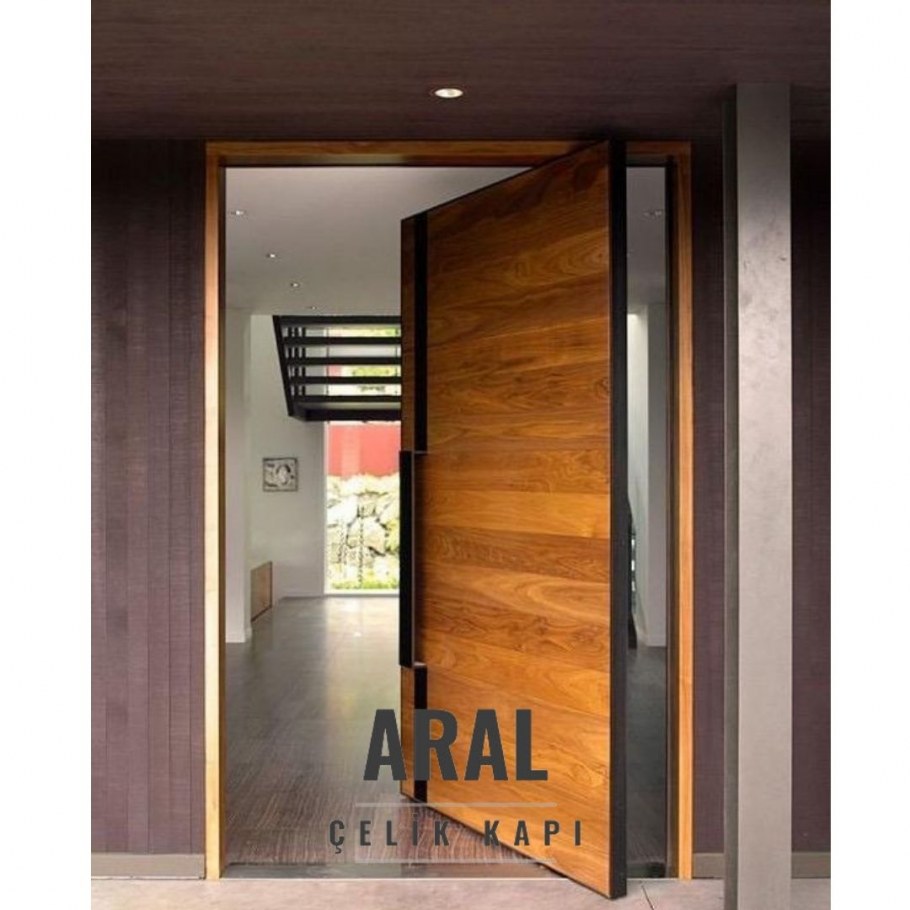 Дверь в комнату