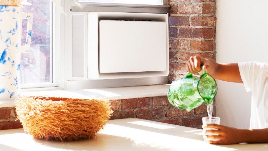 Мобильный кондиционер в интерьере