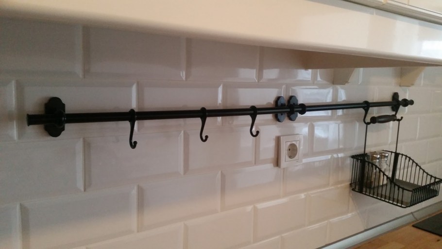 Черный рейлинг ФИНТОРП икеа