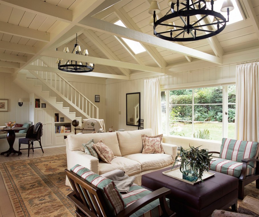 Дом из клееного бруса в скандинавском стиле