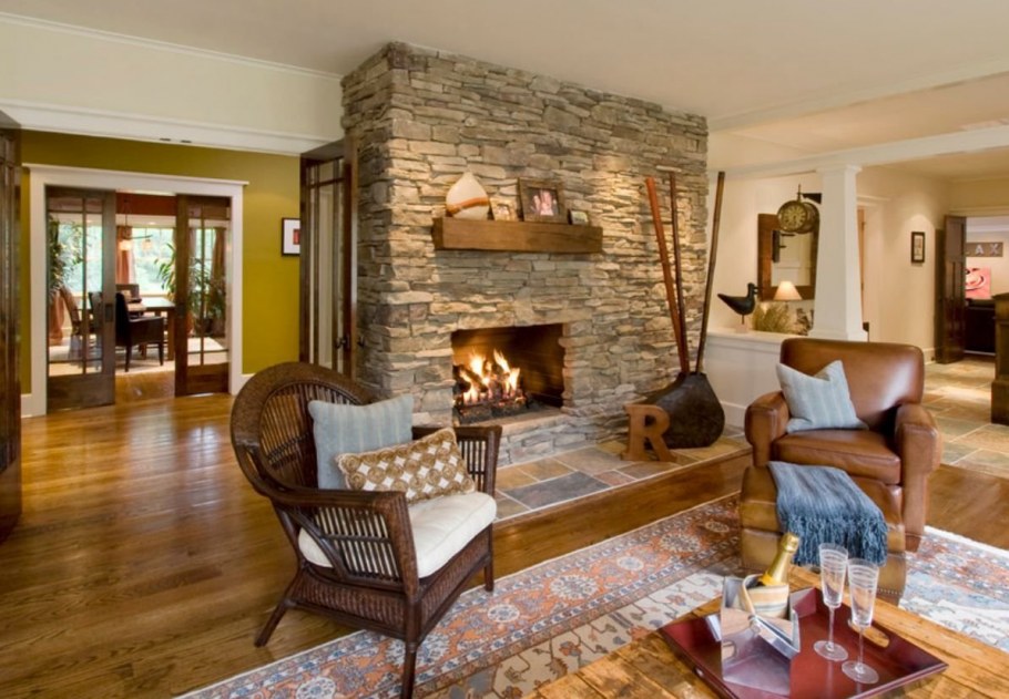 Камин в Кантри стиле из булыжника