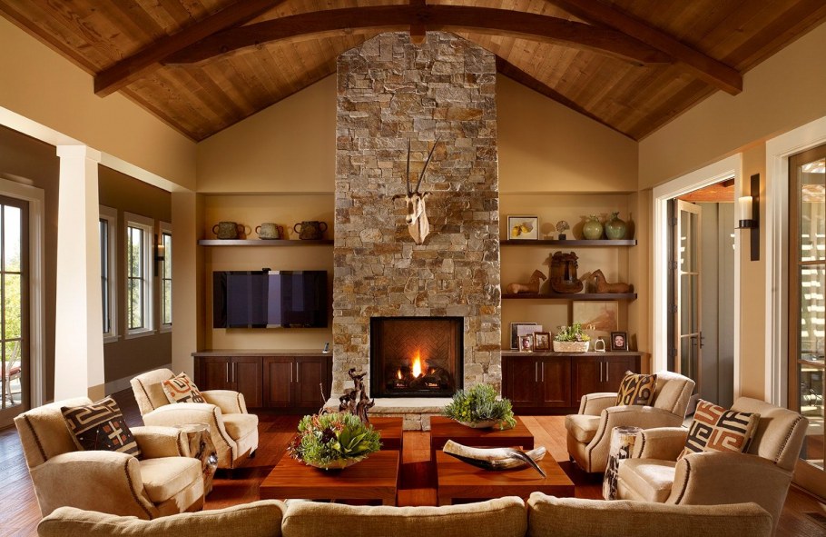 Отделка стен гостиной в частном доме