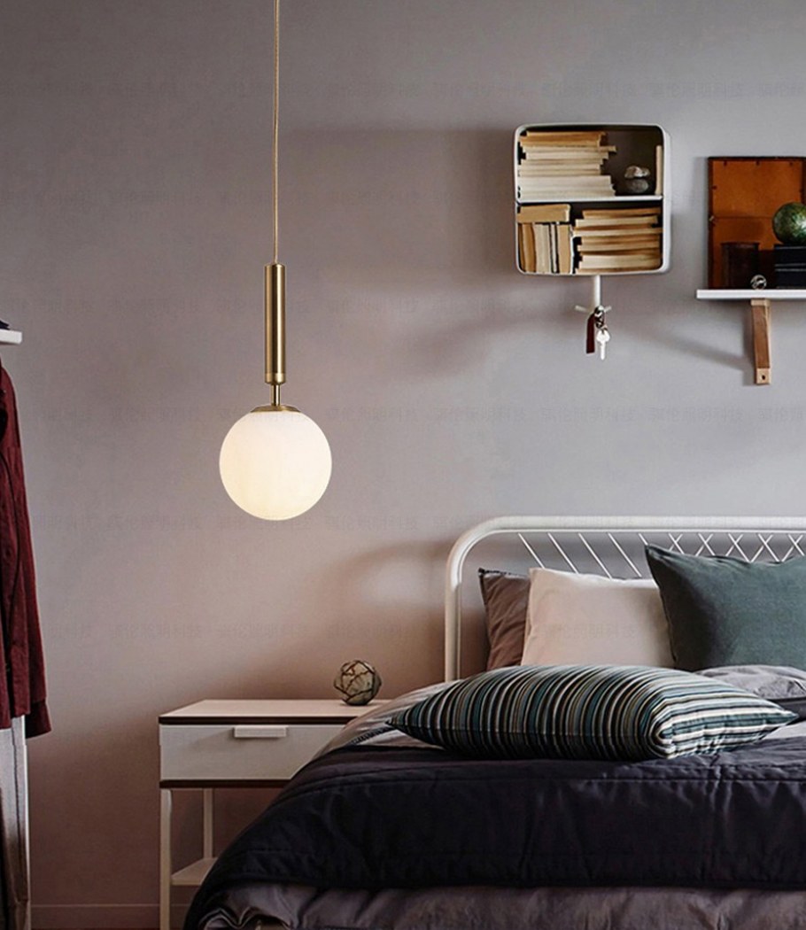 Подвесные светильники в спальне