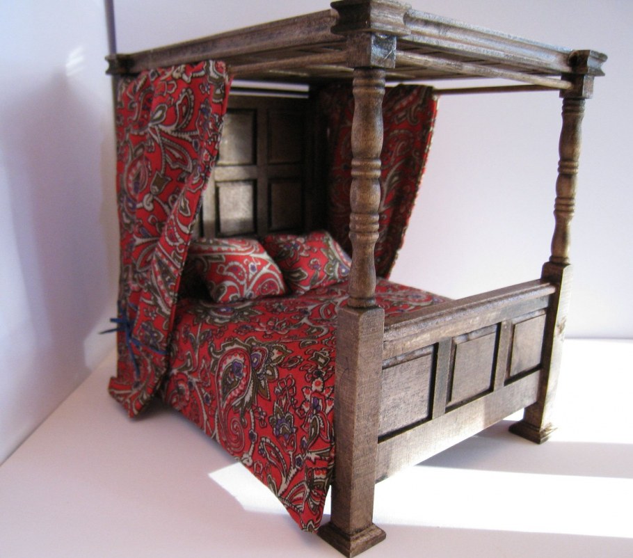 Кровать с балдахином Готика средневековье