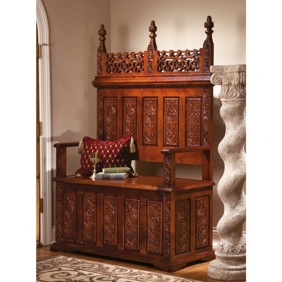 Кровать двуспальная в старинном стиле