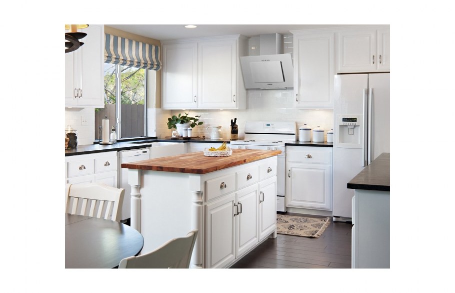 Вытяжка в стиле лов