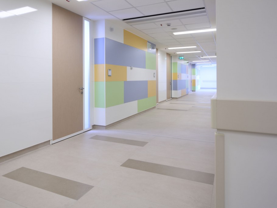 Коридор детской больницы