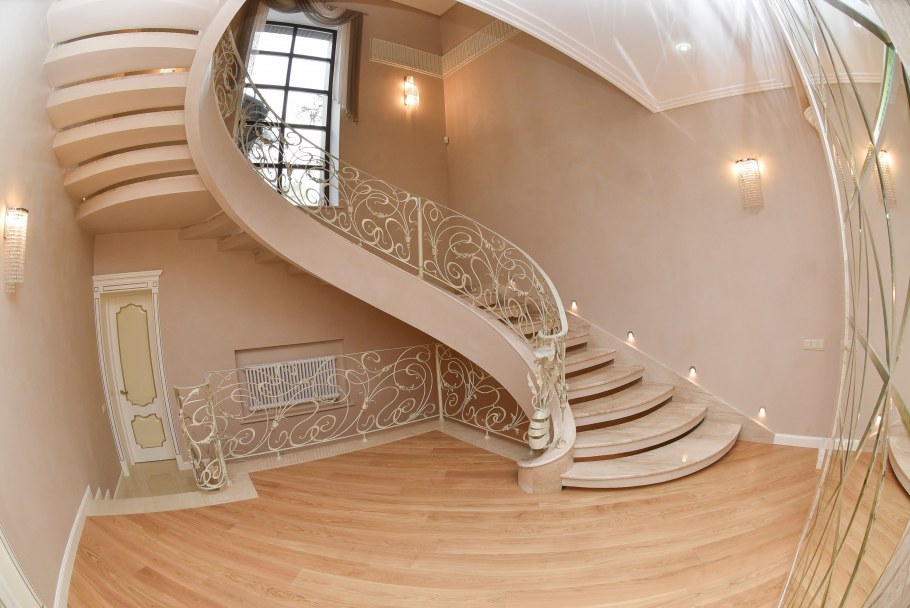 Круглая лестница