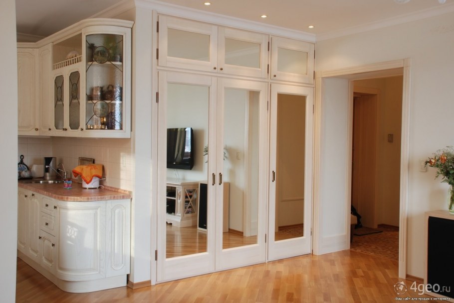 Дверной проем на кухню