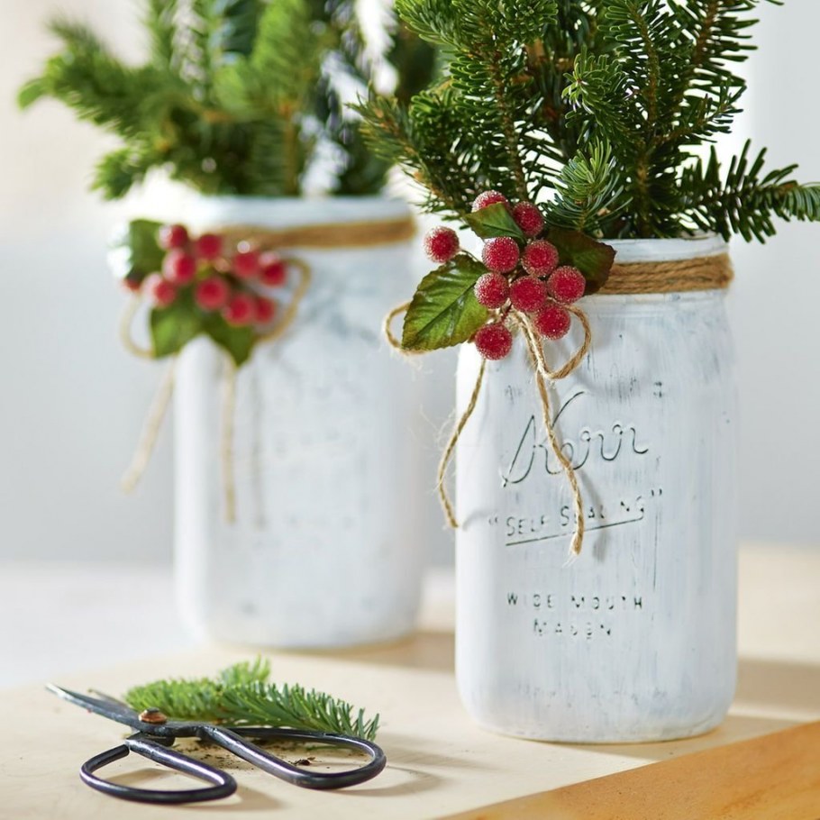 Новогодние декоративные баночки