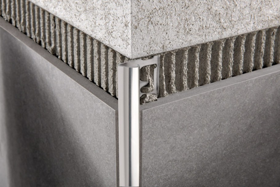 Профиль алюминиевый для кафельной плитки наружный 12х2700 мм серебро