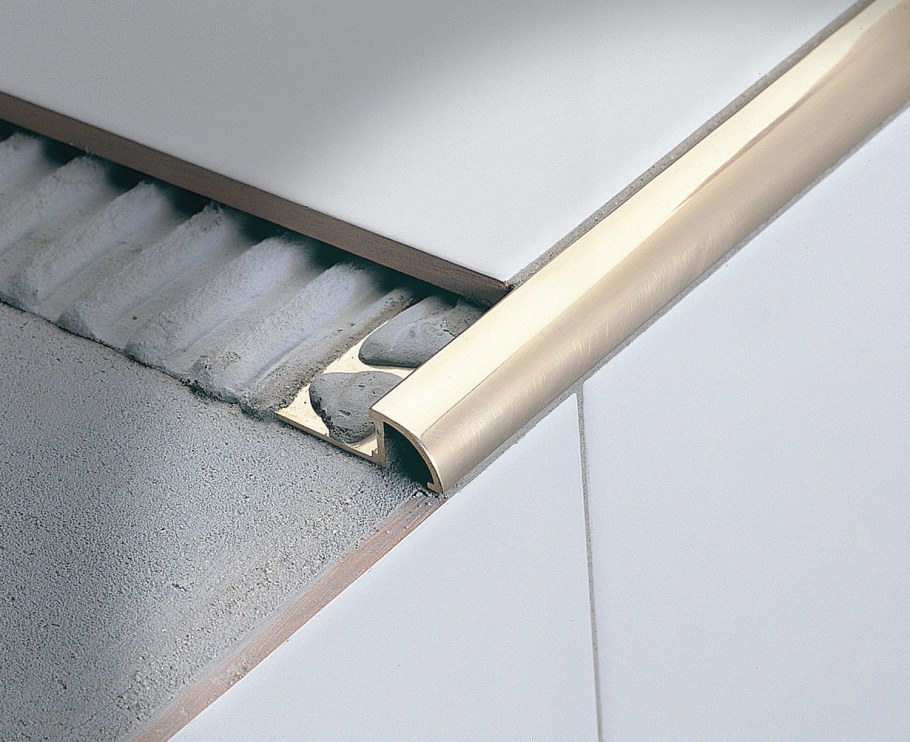 Металлический стык для плитки